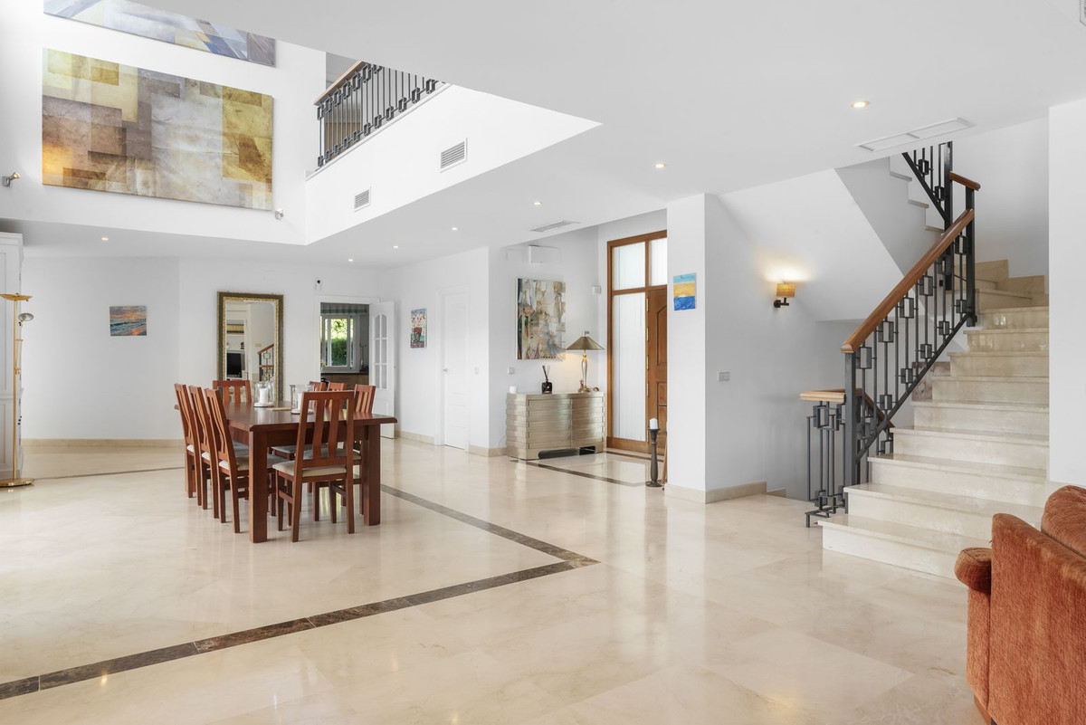 Casa de 6 Dormitorios y 6 Baños en venta en El Paraíso