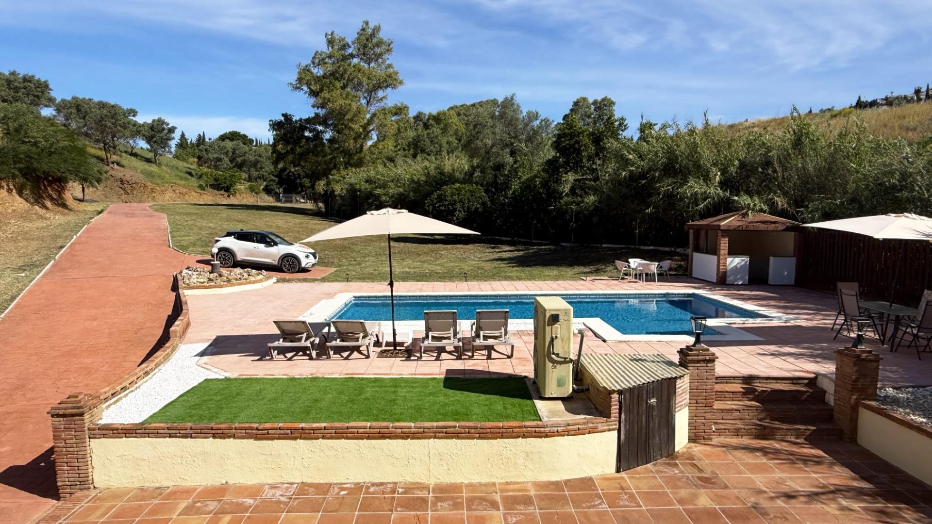 Casa de 4 Dormitorios y 3 Baños en alquiler en El Faro, Mijas