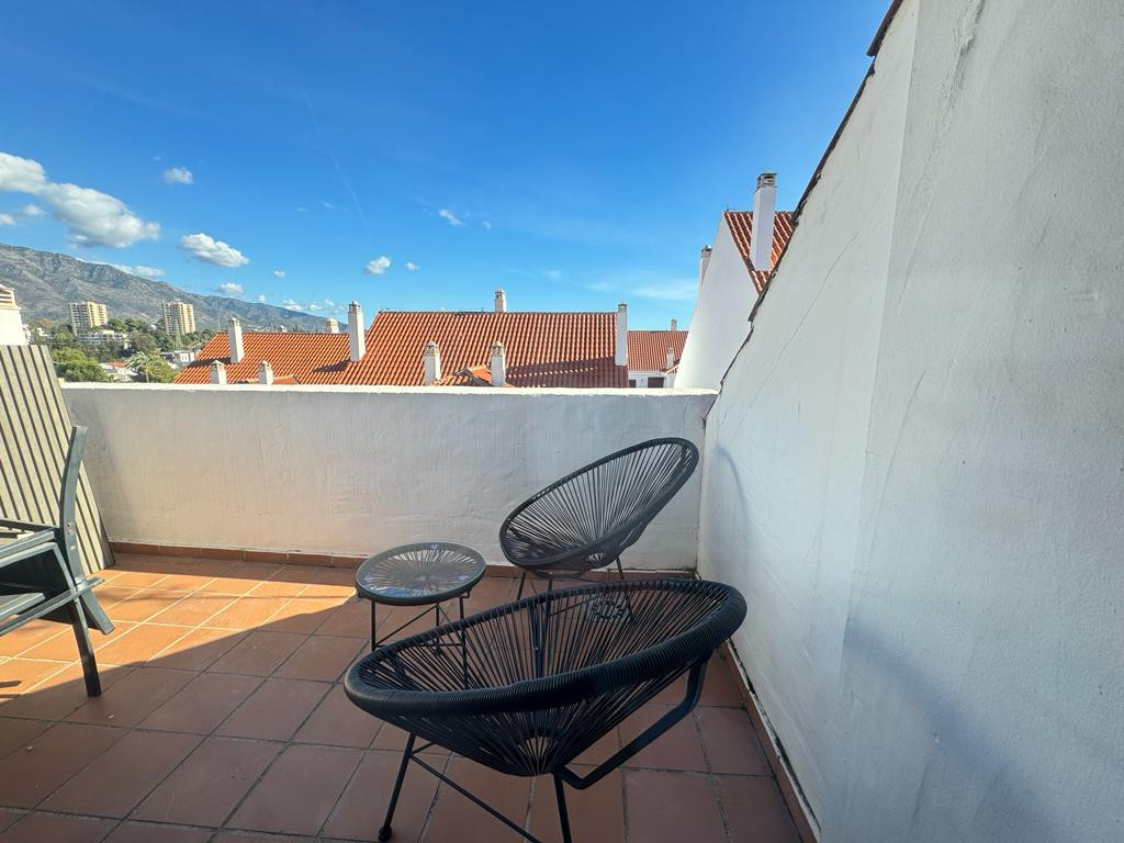 Ático de 2 Dormitorios en alquiler en Nueva Andalucía, Marbella