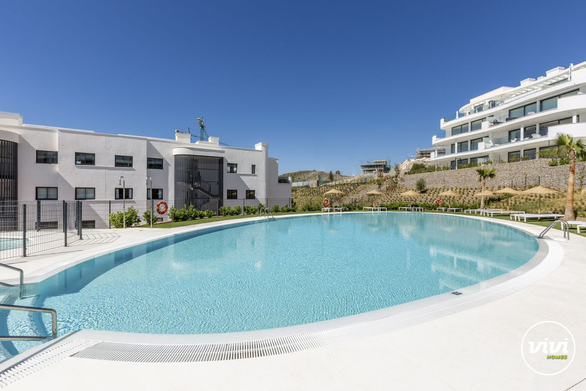Piso de 3 Dormitorios y 2 Baños en venta en Benalmádena