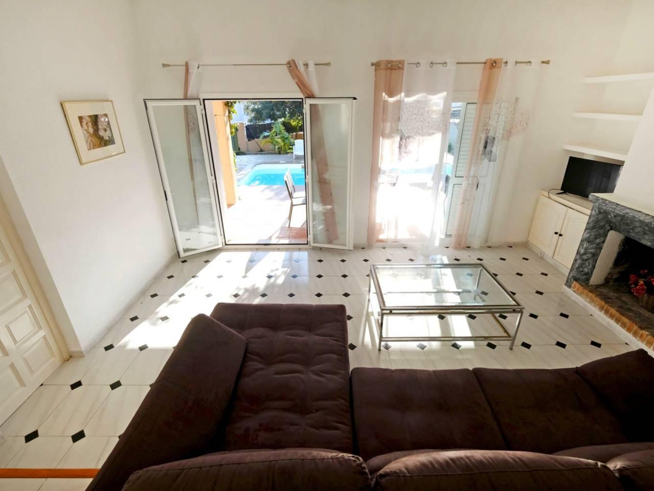 Casa Adosada de 4 Dormitorios en alquiler vacacional en Alcanar