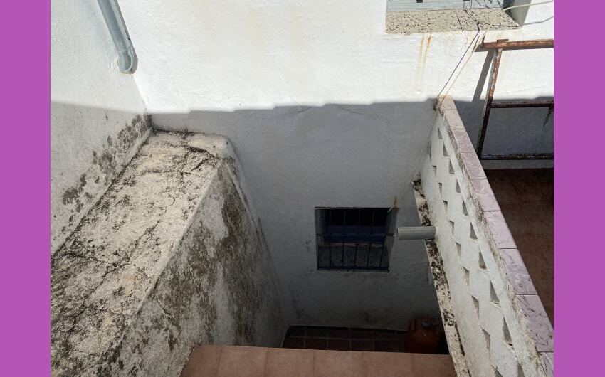 Casa de 4 Dormitorios en venta en Jimena de la Frontera