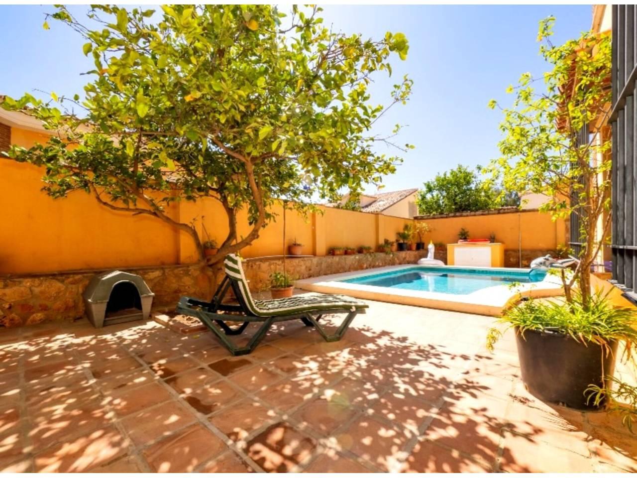Casa de 5 Dormitorios y 4 Baños en alquiler vacacional en Benalmádena Costa