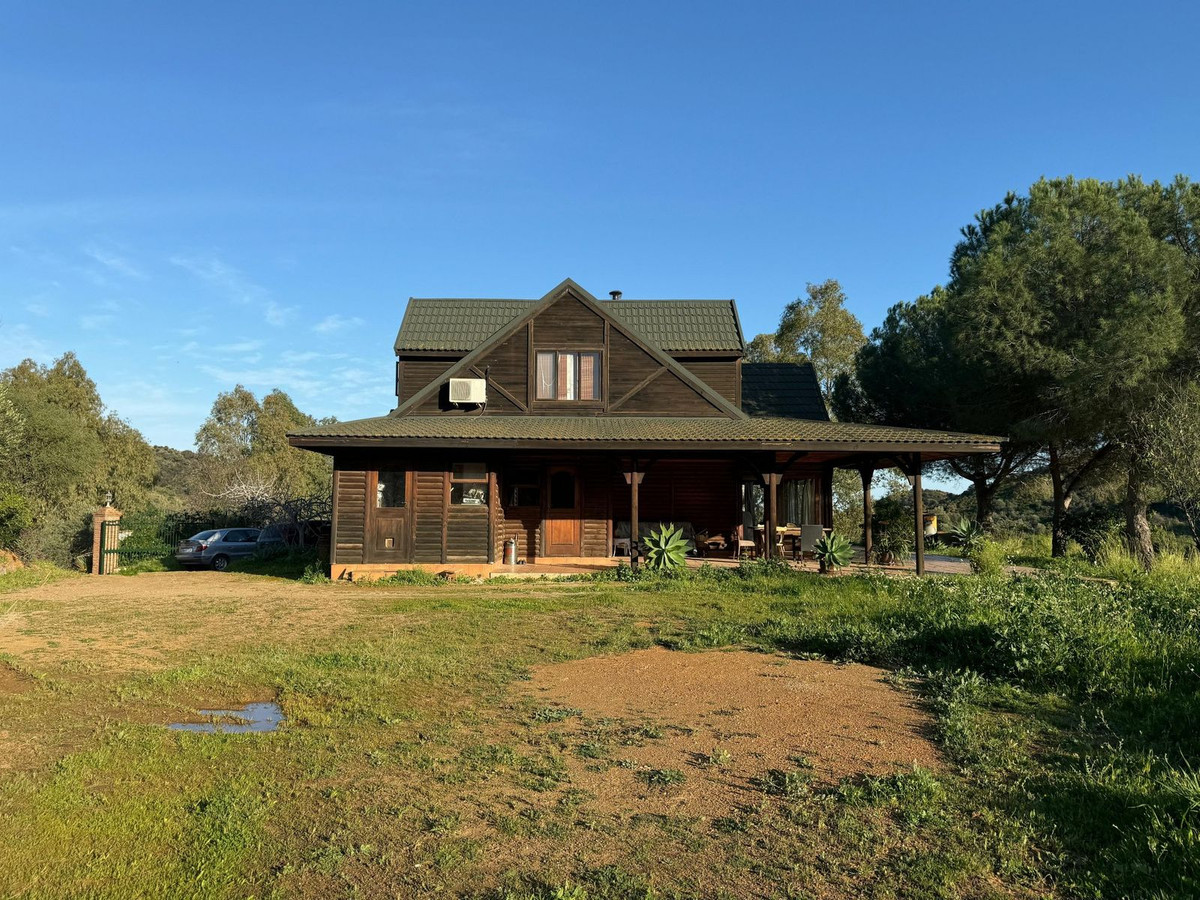 Finca de 3 Dormitorios y 4 Baños en venta en Mijas