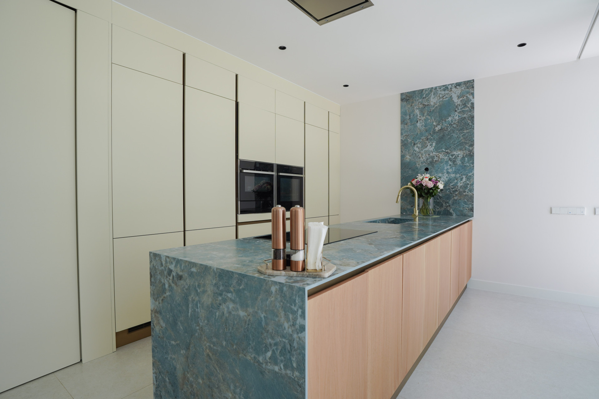 4 спални - Вила за продажба в Sierra Blanca, Marbella