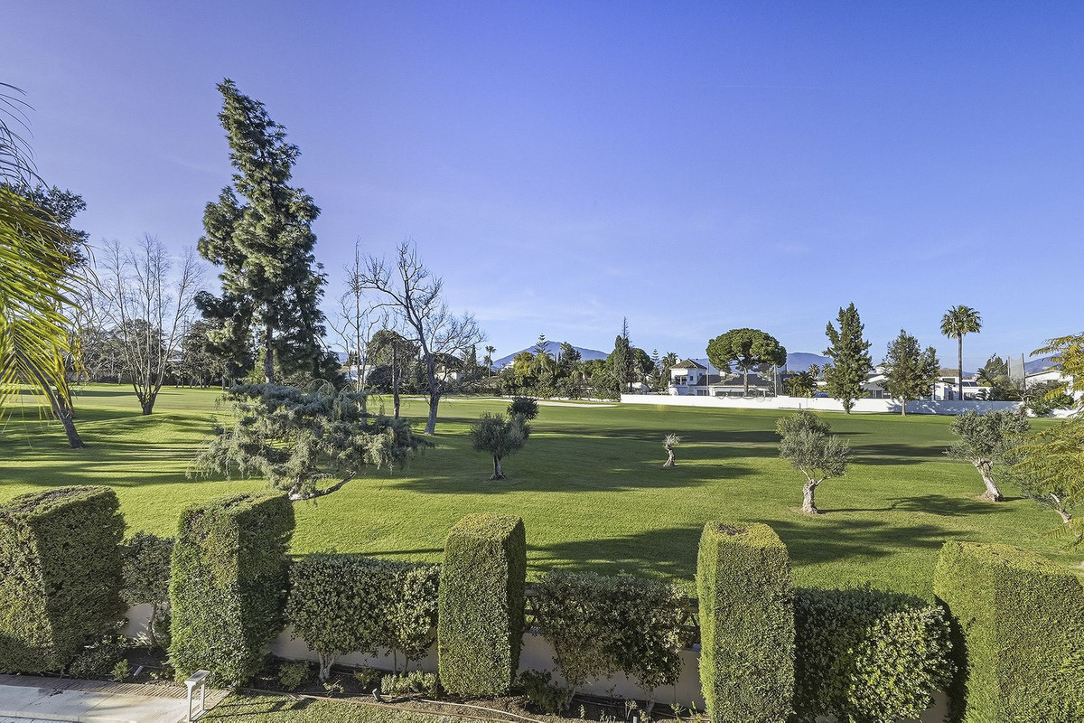 5 кровать Вилла для продажи в Guadalmina Alta, San Pedro de Alcántara