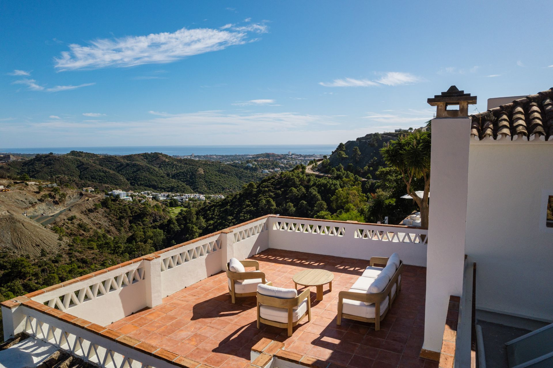 6 Bed - Villa for Sale in El Madronal, Benahavis