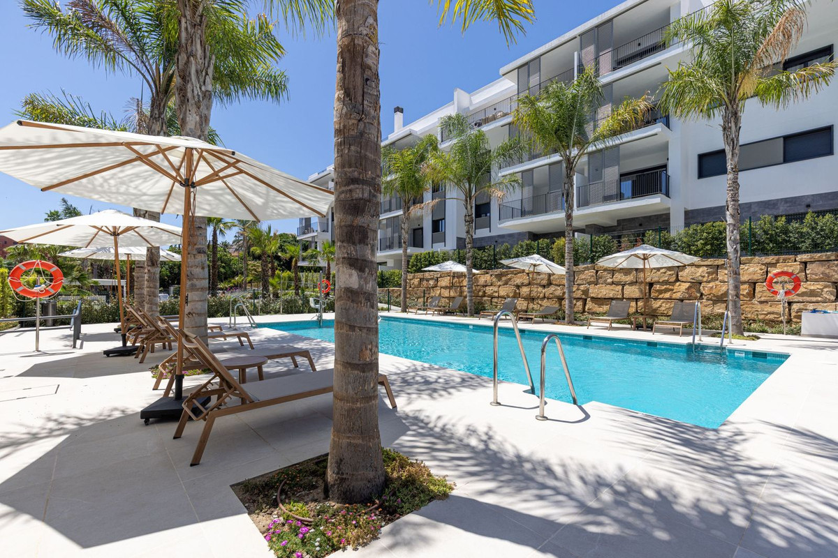 Piso de 3 Dormitorios y 2 Baños en venta en Estepona