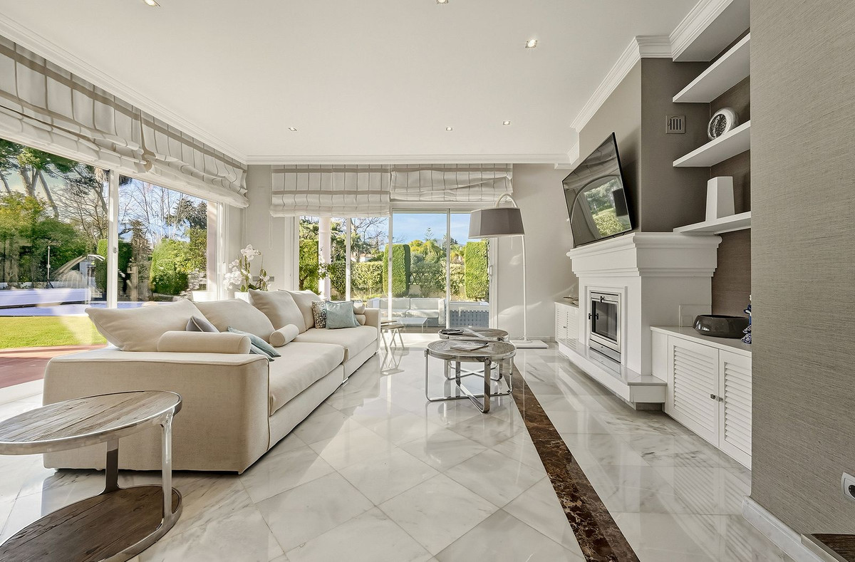 5 кровать Вилла для продажи в Guadalmina Alta, San Pedro de Alcántara