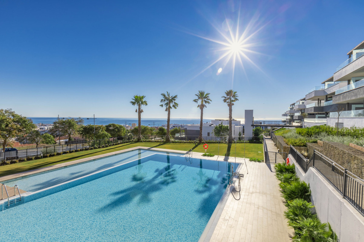 Piso de 4 Dormitorios en venta en Estepona