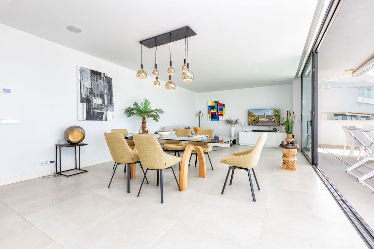 Piso de 3 Dormitorios y 2 Baños en venta en Benalmádena