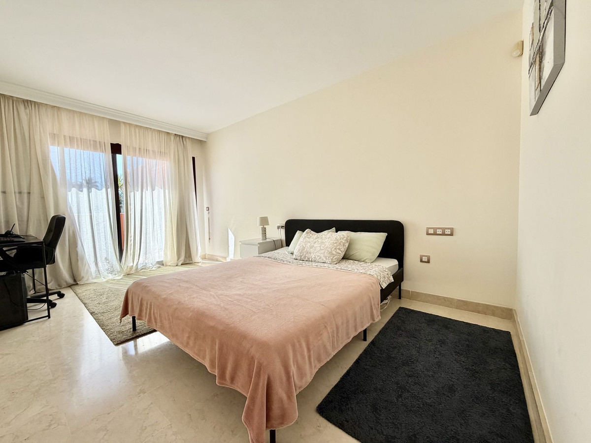 2 спални, 2 бани - Апартамент за продажба в Benahavis