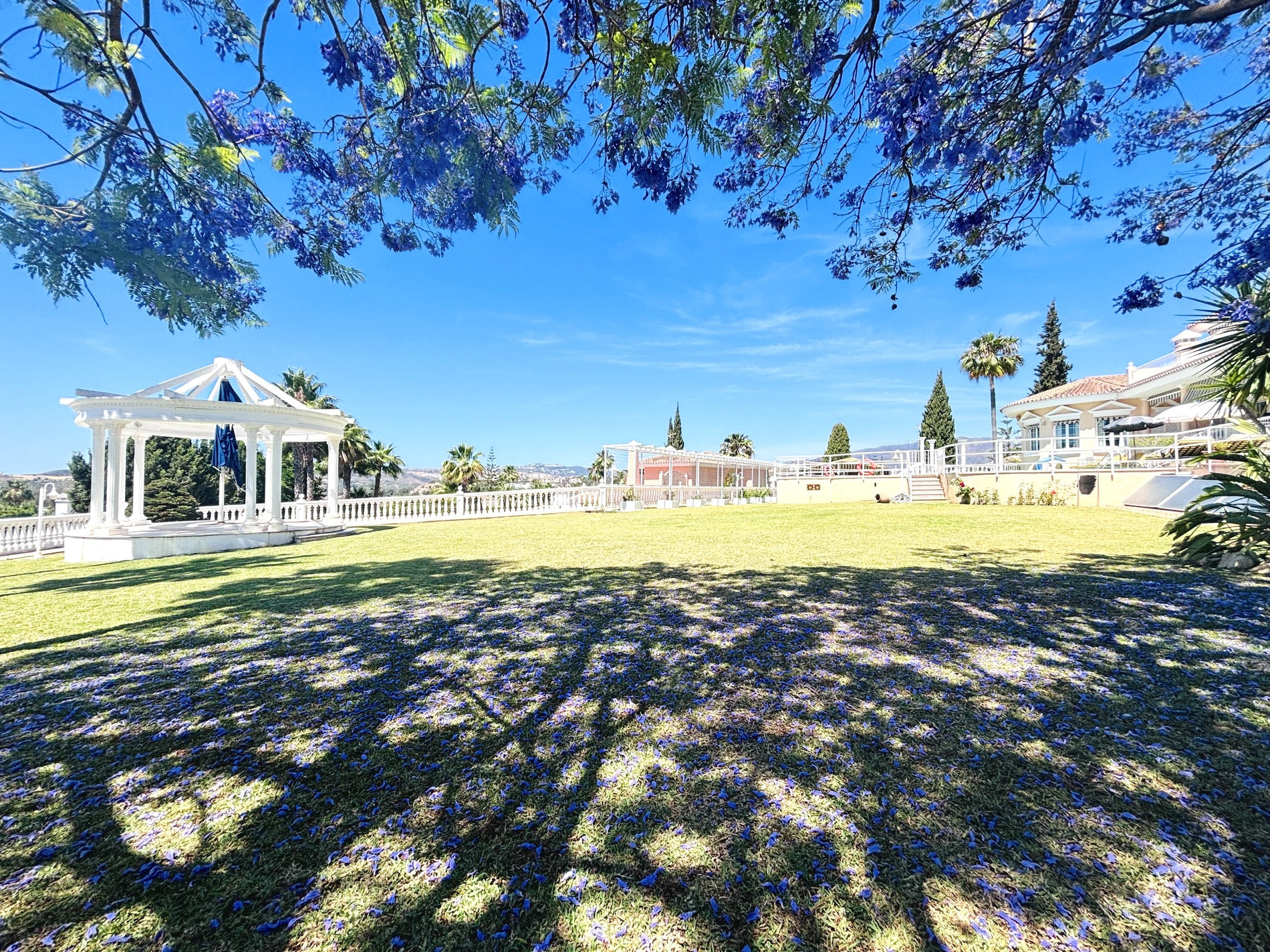 Casa de 8 Dormitorios y 7 Baños en venta en Mijas Golf