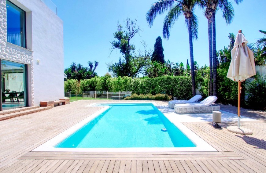 Casa de 5 Dormitorios y 4 Baños en alquiler vacacional en Puerto Banús, Marbella
