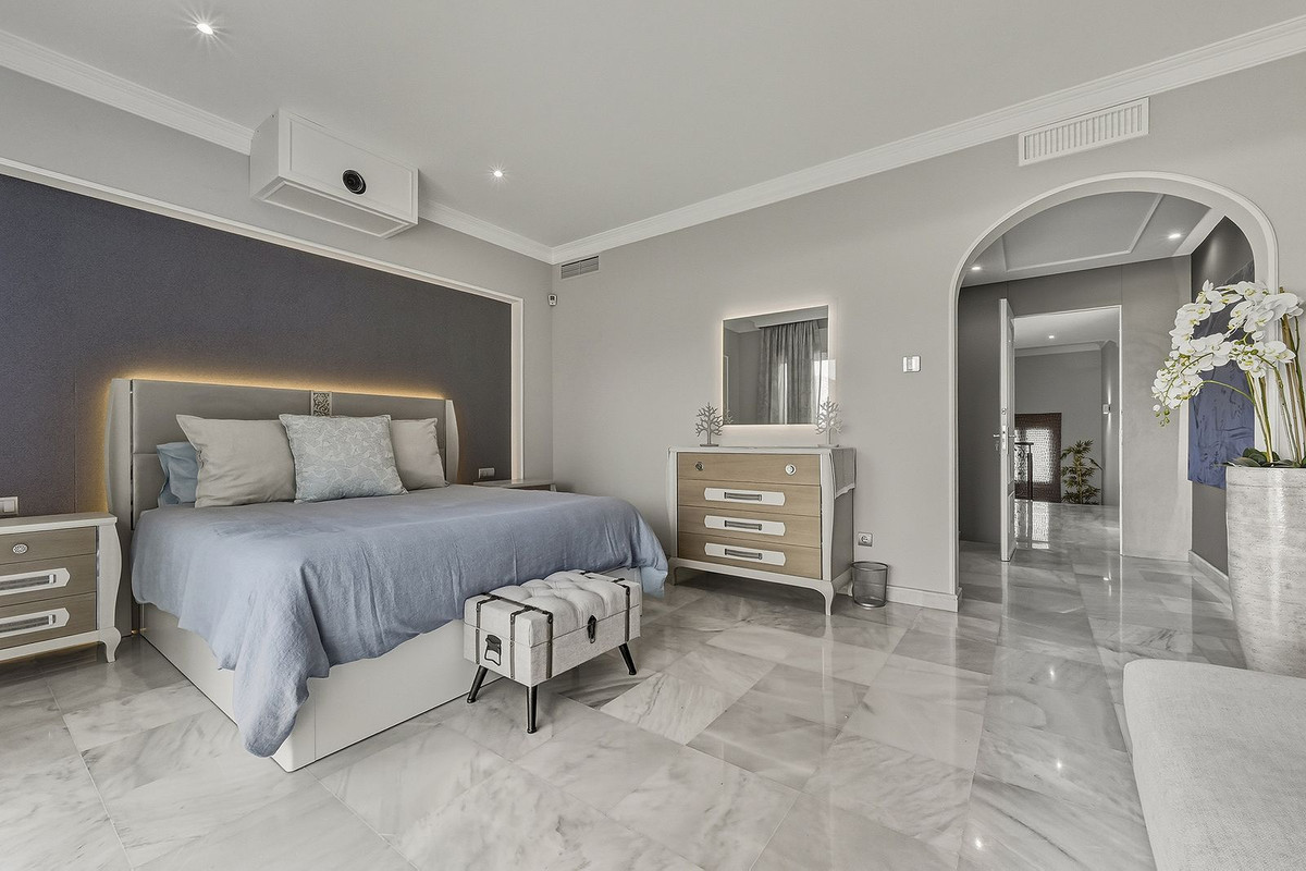 5 кровать Вилла для продажи в Guadalmina Alta, San Pedro de Alcántara