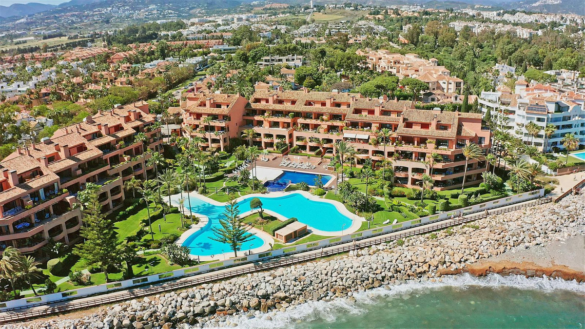 Ático de 3 Dormitorios y 3 Baños en venta en Puerto Banús