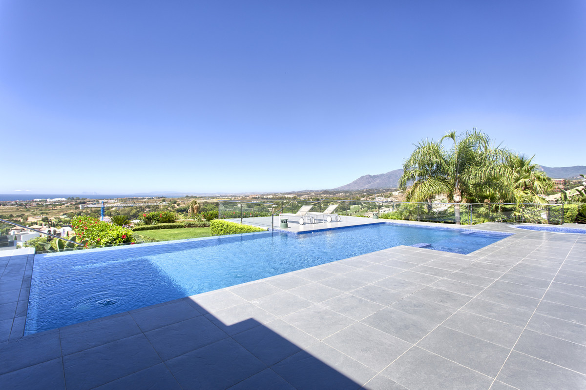 5 спални, 5 бани - Вила за продажба в Los Flamingos, Benahavis