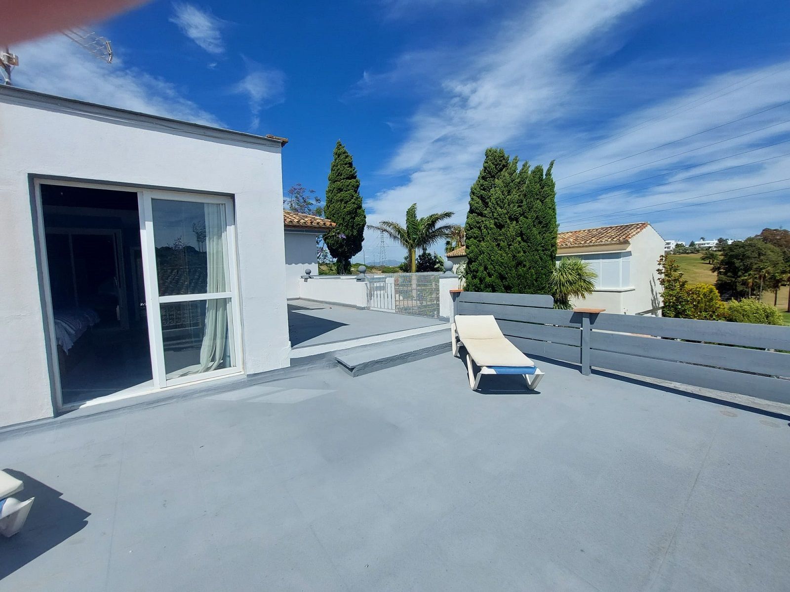 Casa de 5 Dormitorios y 3 Baños en venta en Estepona