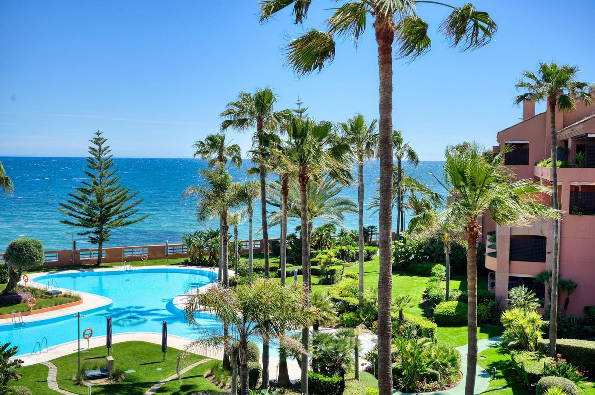 Ático de 3 Dormitorios y 3 Baños en venta en Puerto Banús
