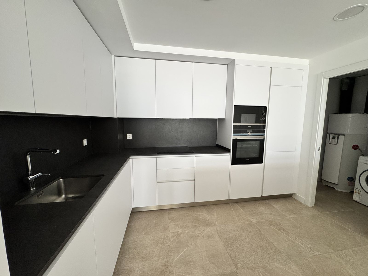 Piso de 2 Dormitorios y 2 Baños en venta en Estepona