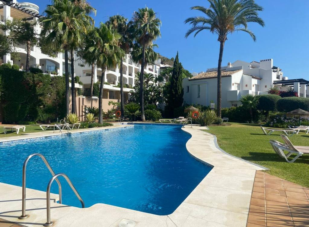 3 спални, 2 бани - Апартамент под наем в Benahavis