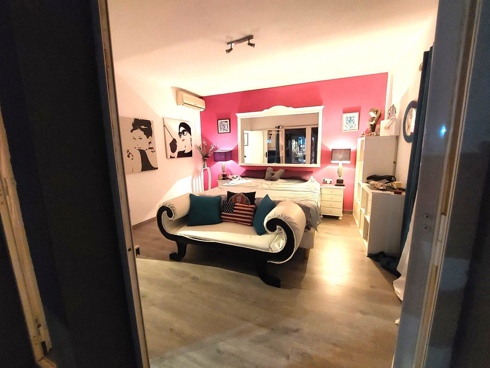 Casa de 5 Dormitorios y 3 Baños en venta en Estepona