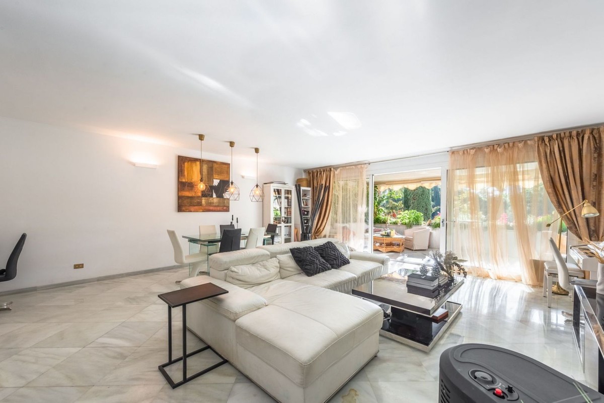 Piso de 3 Dormitorios y 3 Baños en venta en Marbella Centro