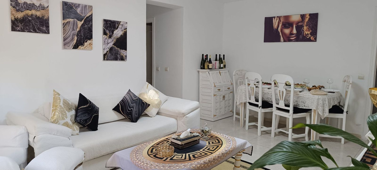 Piso de 3 Dormitorios y 1 Baño en venta en Marbella