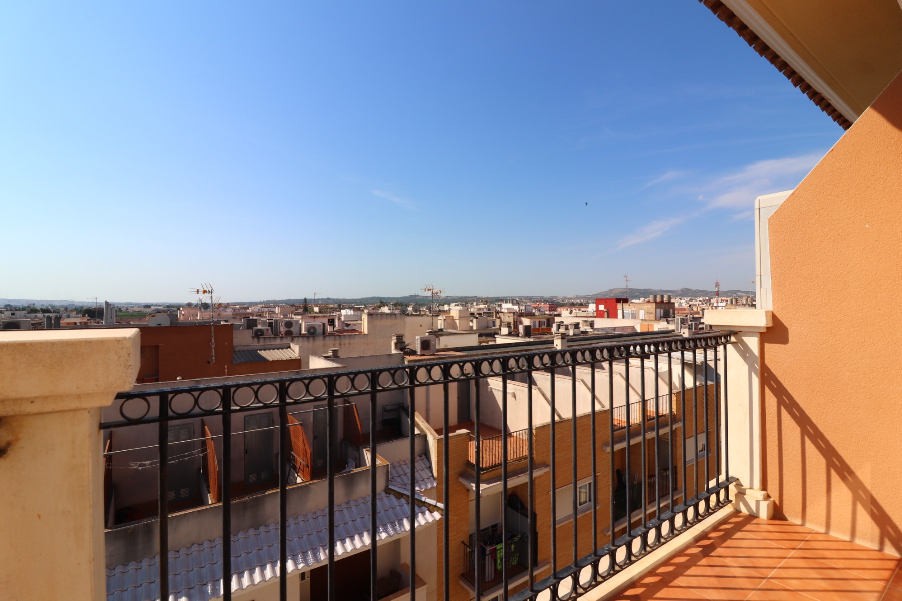 Piso de 2 Dormitorios en venta en Almoradí