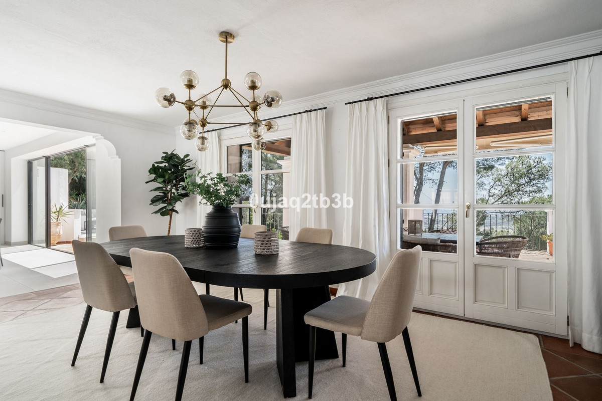 Casa de 4 Dormitorios en venta en La Heredia, Benahavís