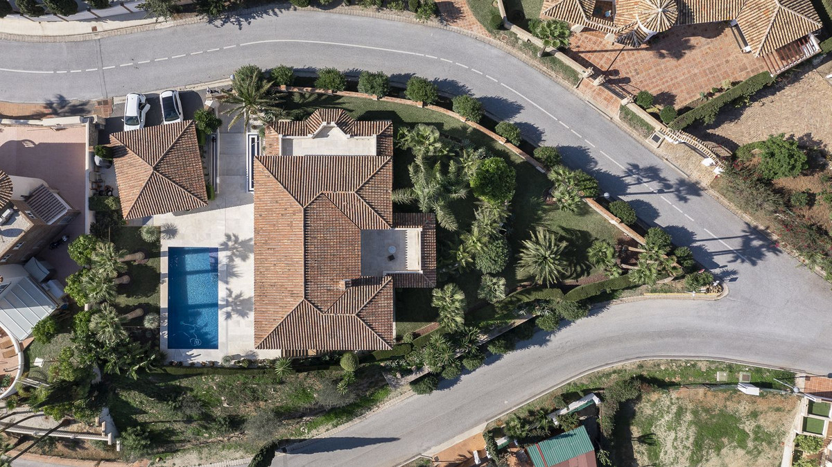 Casa de 6 Dormitorios en venta en Mijas Golf