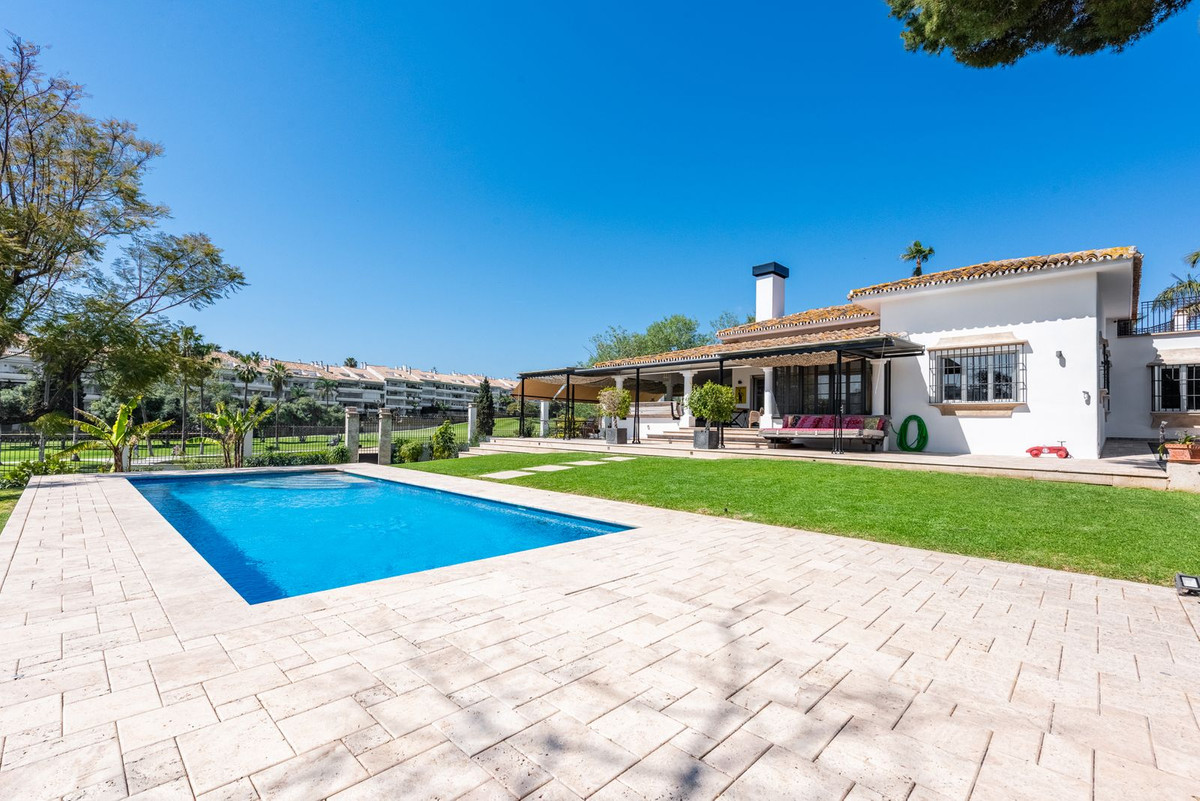 4 спални - Вила за продажба в San Pedro de Alcántara