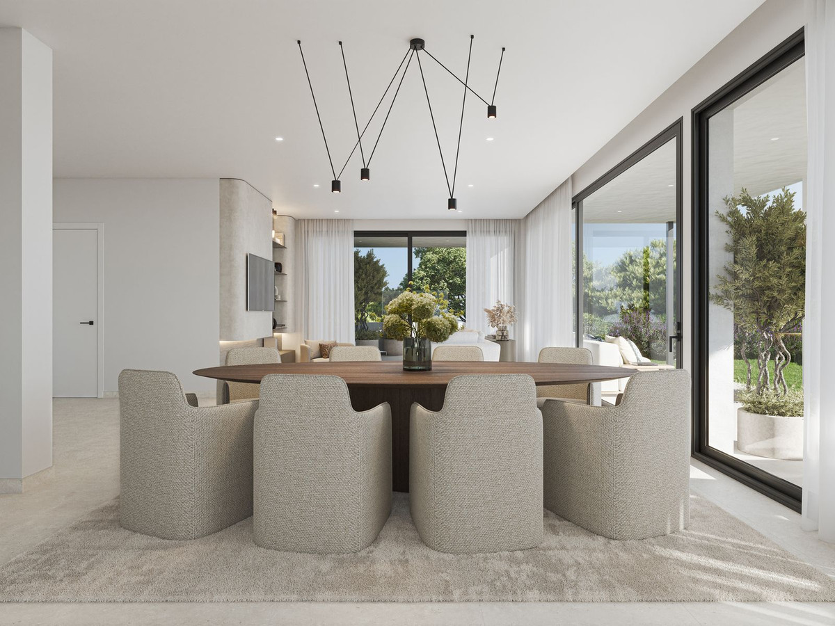 Casa de 5 Dormitorios en venta en Nagüeles, Marbella