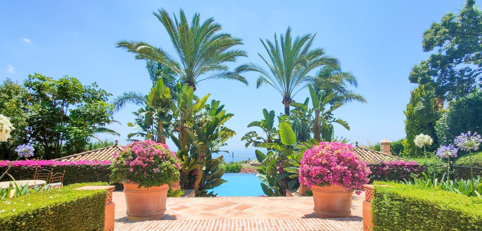Casa de 3 Dormitorios y 5 Baños en venta en Milla de Oro, Marbella