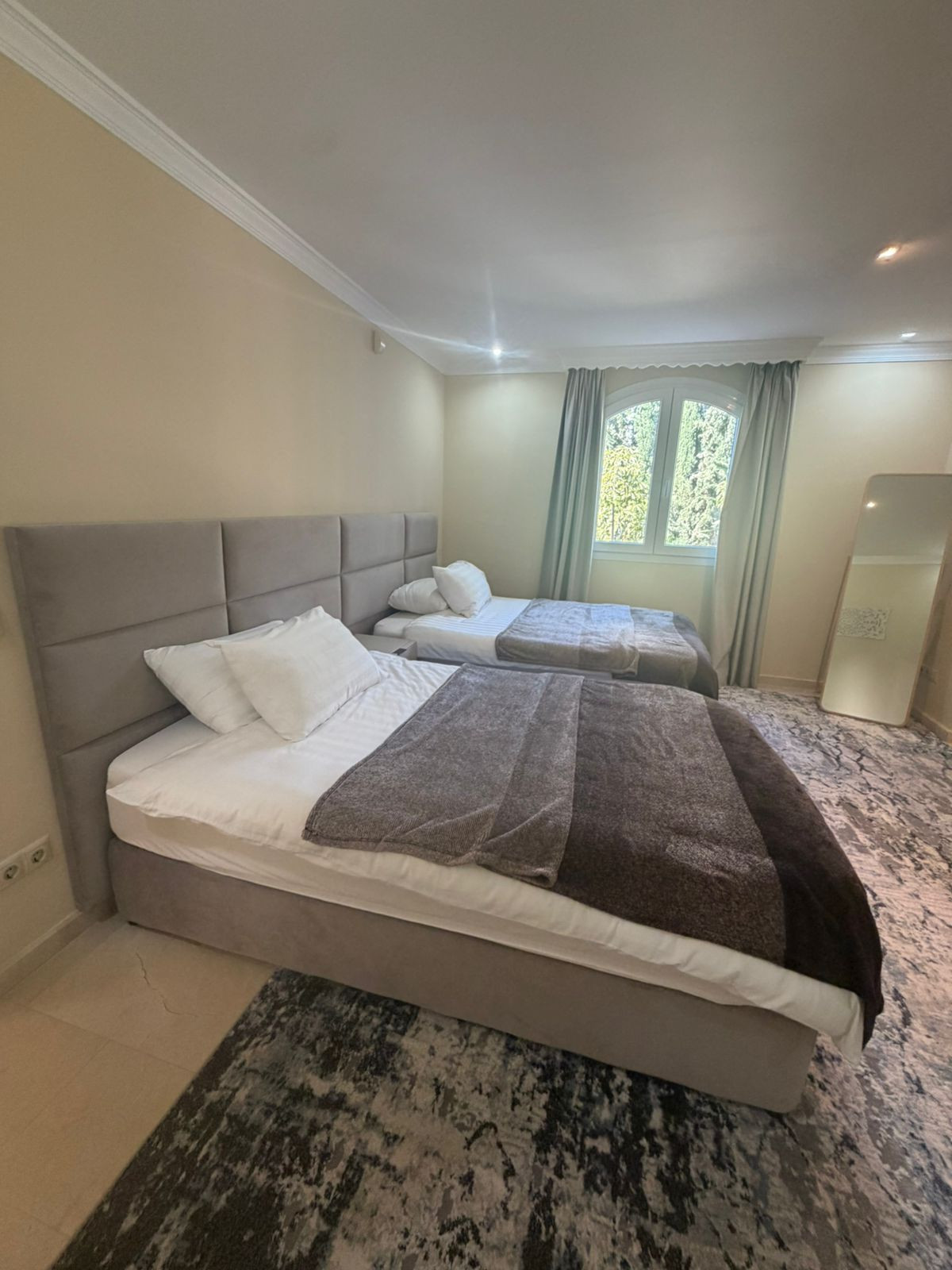 Casa de 5 Dormitorios en venta en Estepona