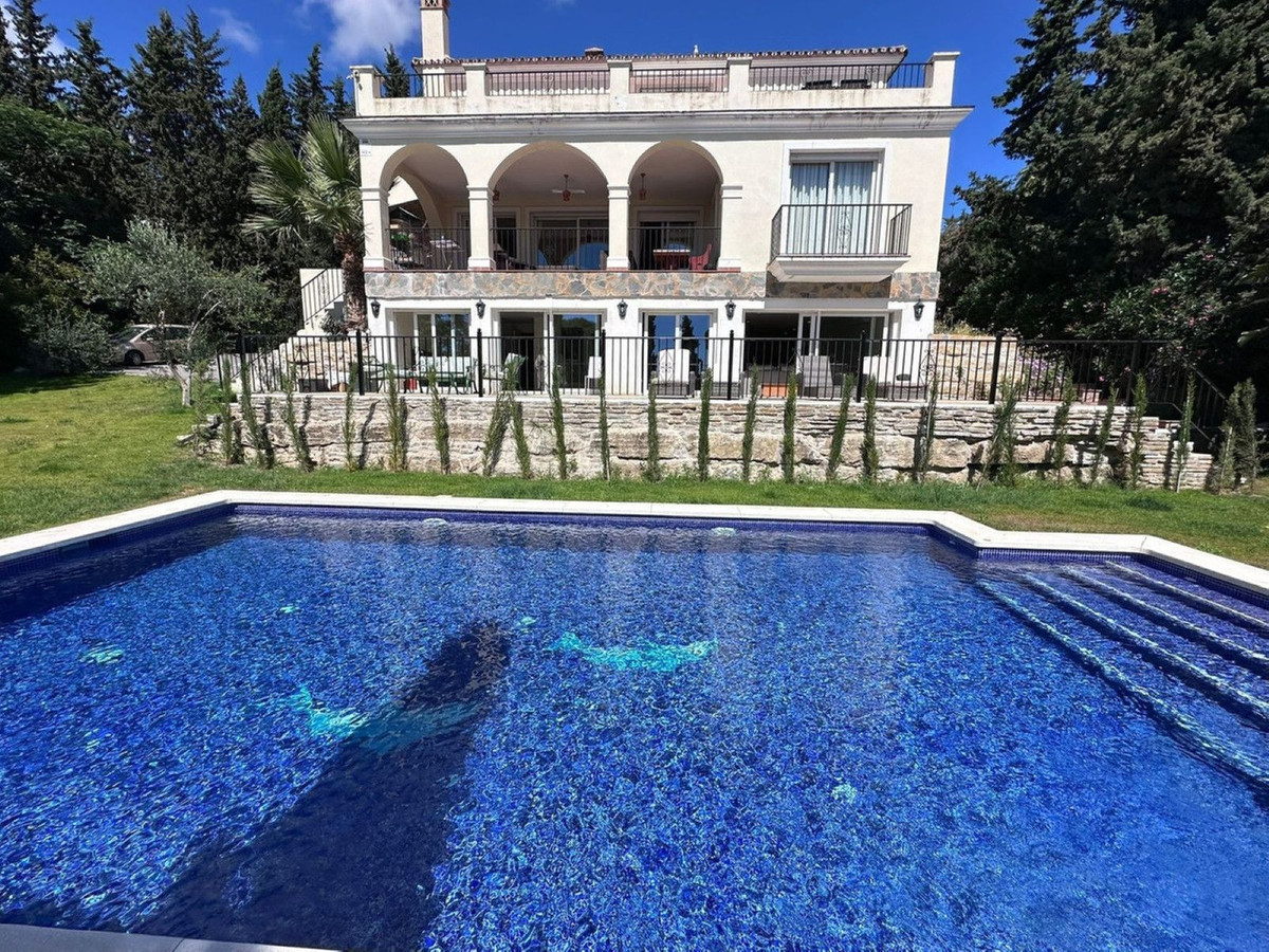 6 кровать 6 ванна Вилла для продажи в Nueva Andalucia, Marbella