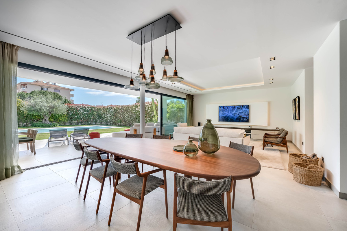 Casa de 5 Dormitorios y 5 Baños en alquiler vacacional en Nueva Andalucía, Marbella