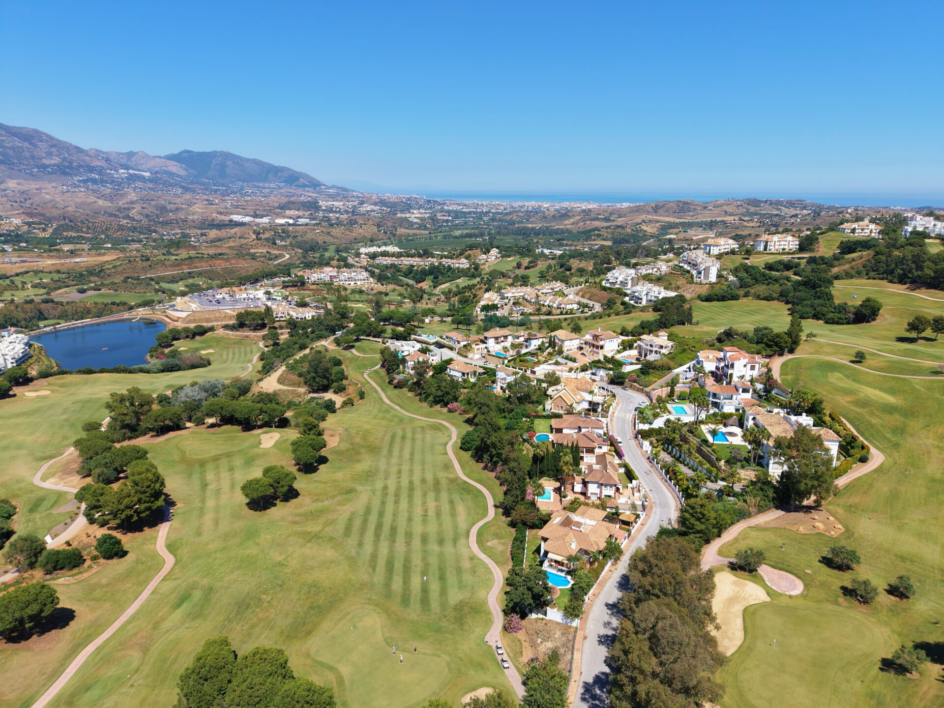 Casa de 4 Dormitorios y 4 Baños en venta en Mijas