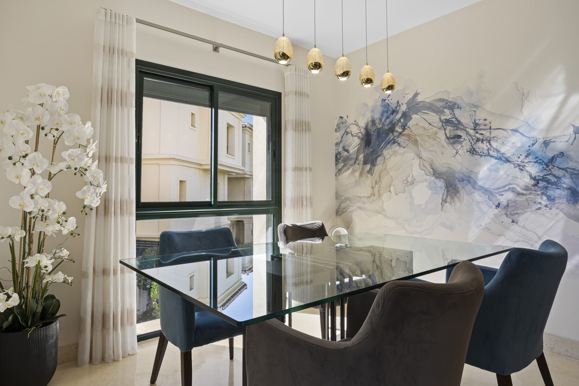Piso de 2 Dormitorios y 2 Baños en venta en Benahavís