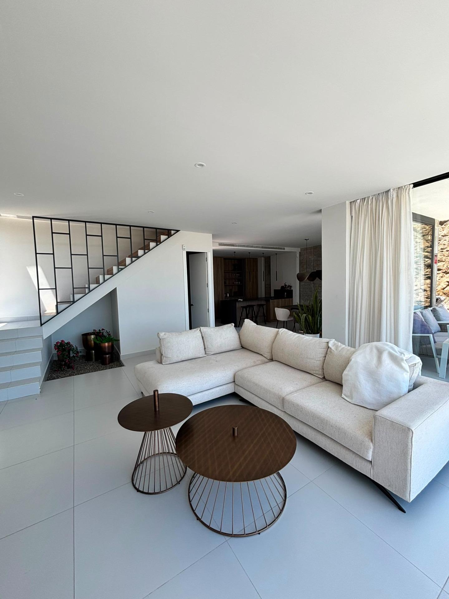Casa de 5 Dormitorios en venta en Cerros del Aguila, Mijas