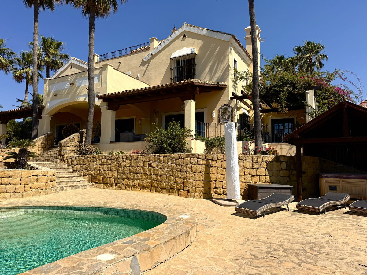 3 Bed, 3 Bath - Villa for Sale in Manilva
