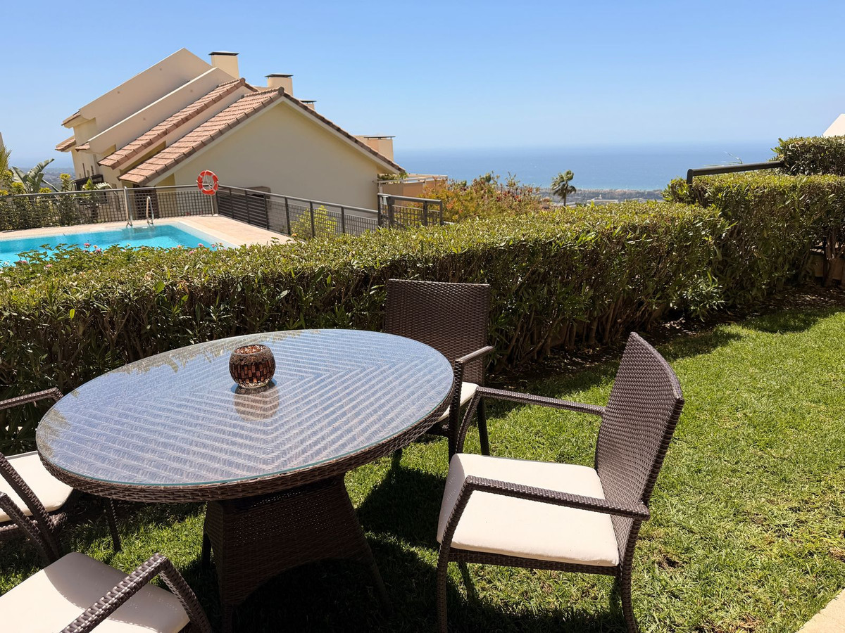 2 спални, 2 бани - Апартамент за продажба в Los Monteros, Marbella