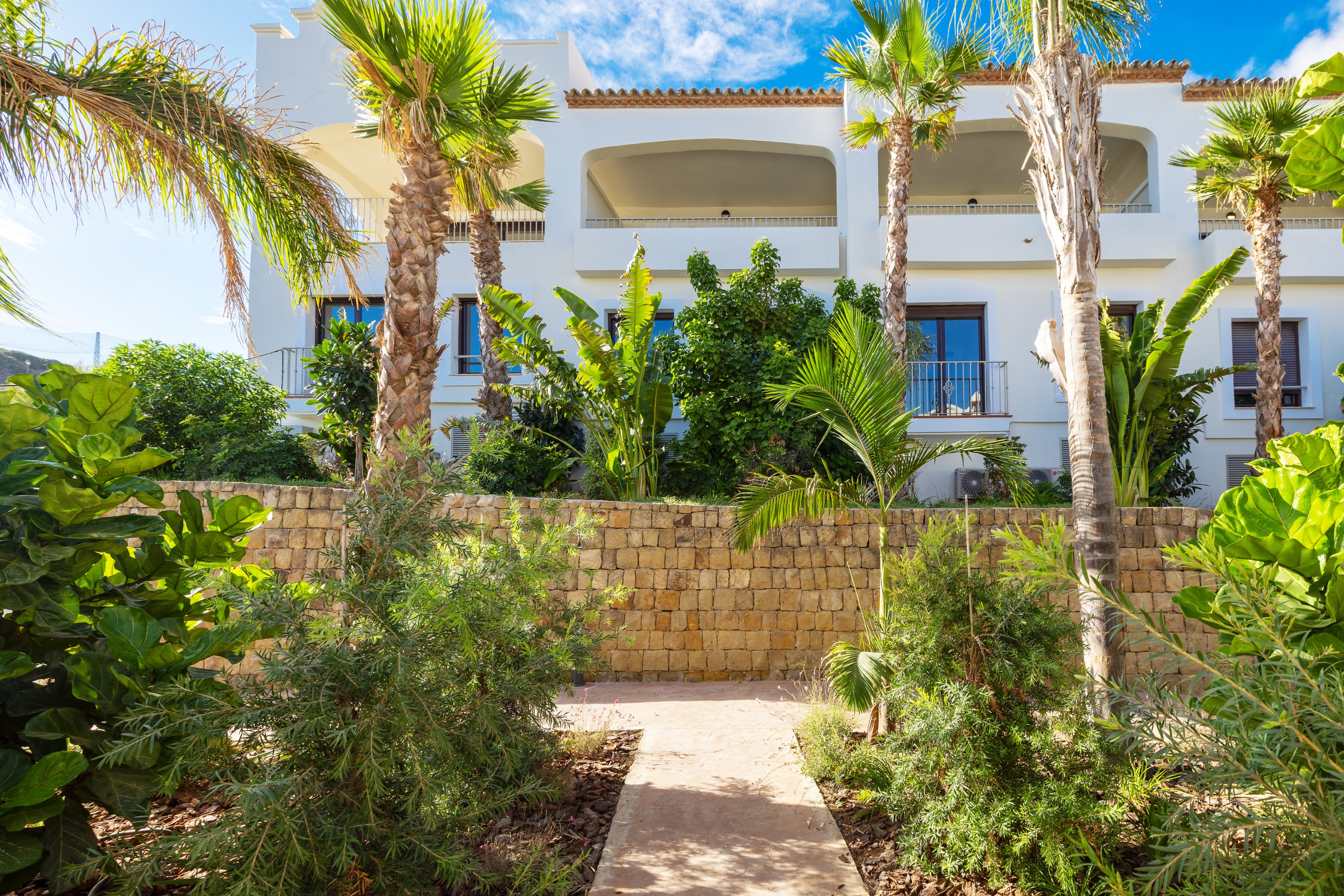 Casa Adosada de 3 Dormitorios en venta en Estepona
