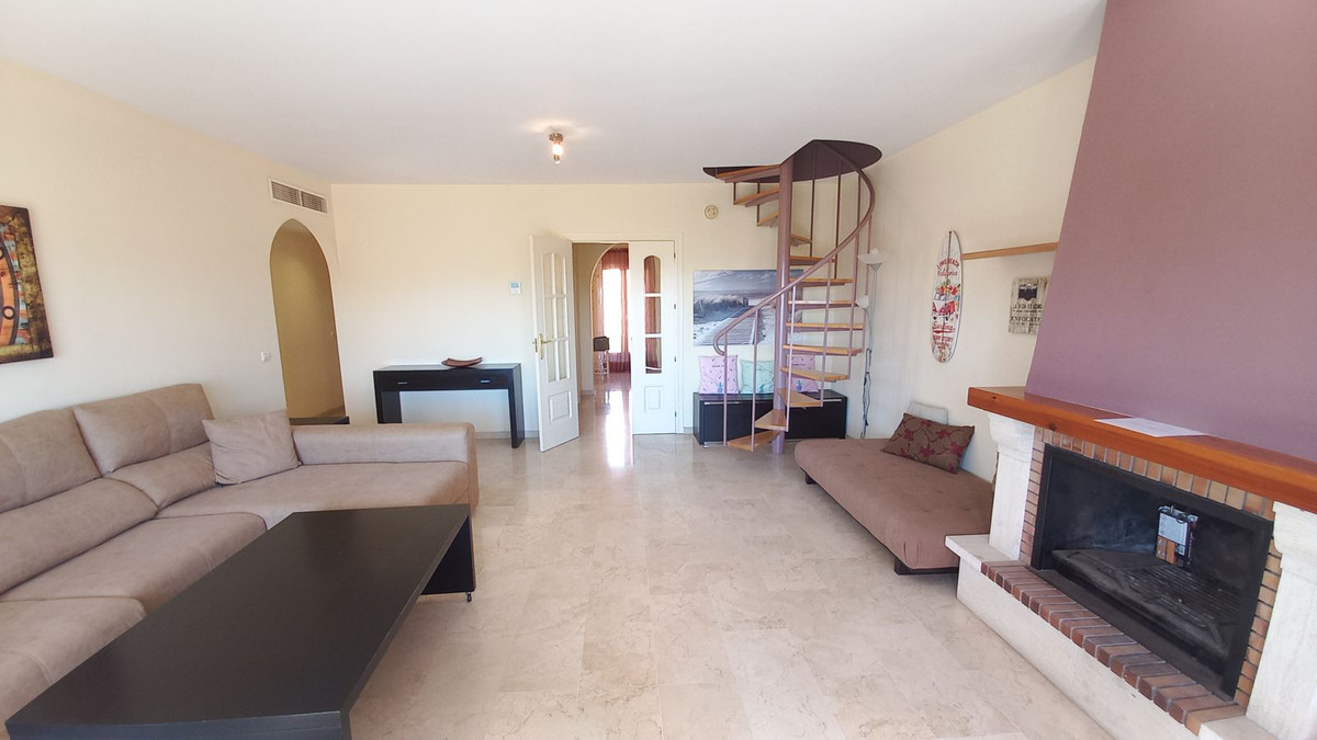 Ático de 2 Dormitorios y 2 Baños en venta en La Cala de Mijas