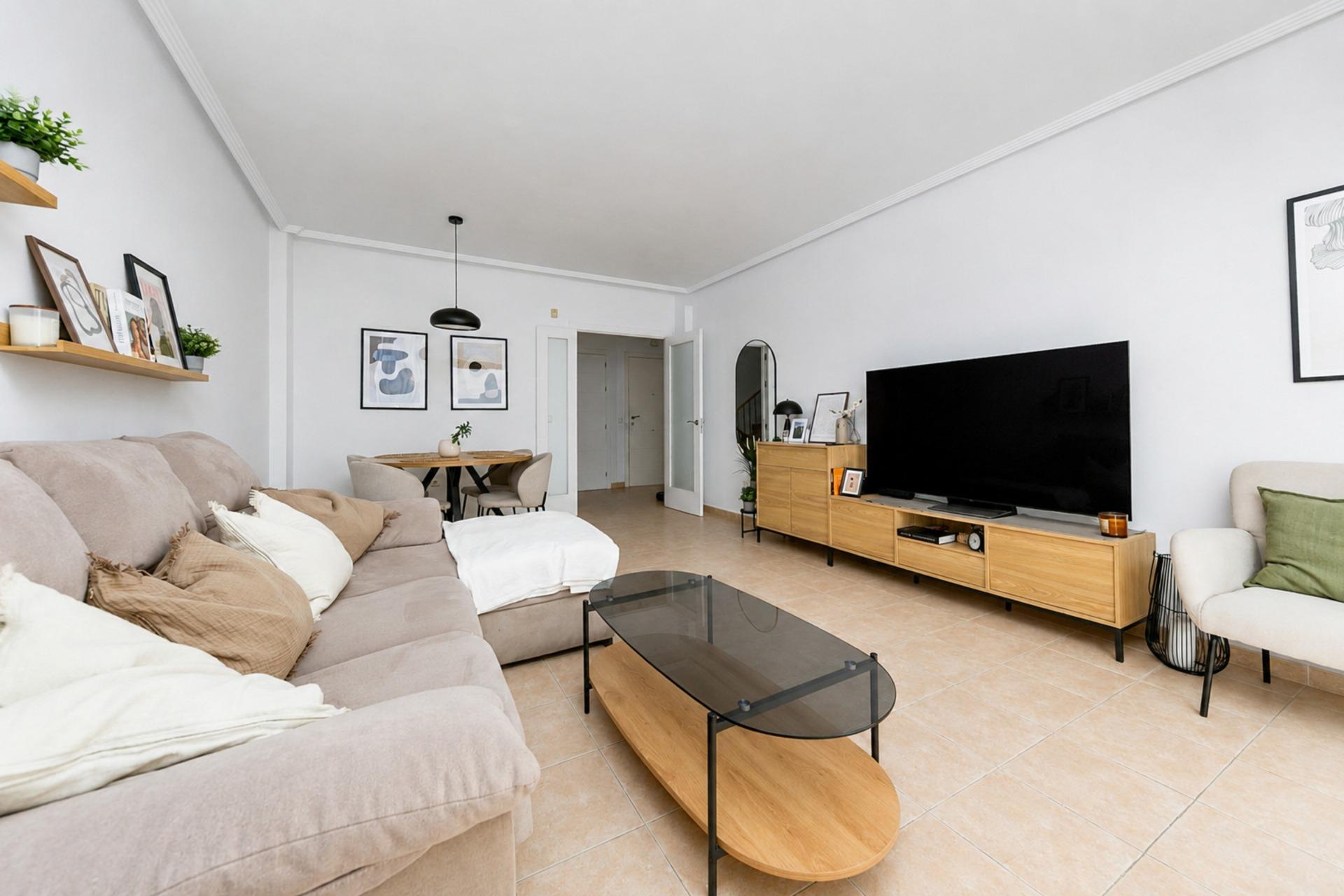Casa de 2 Dormitorios en venta en Cerros del Aguila, Mijas