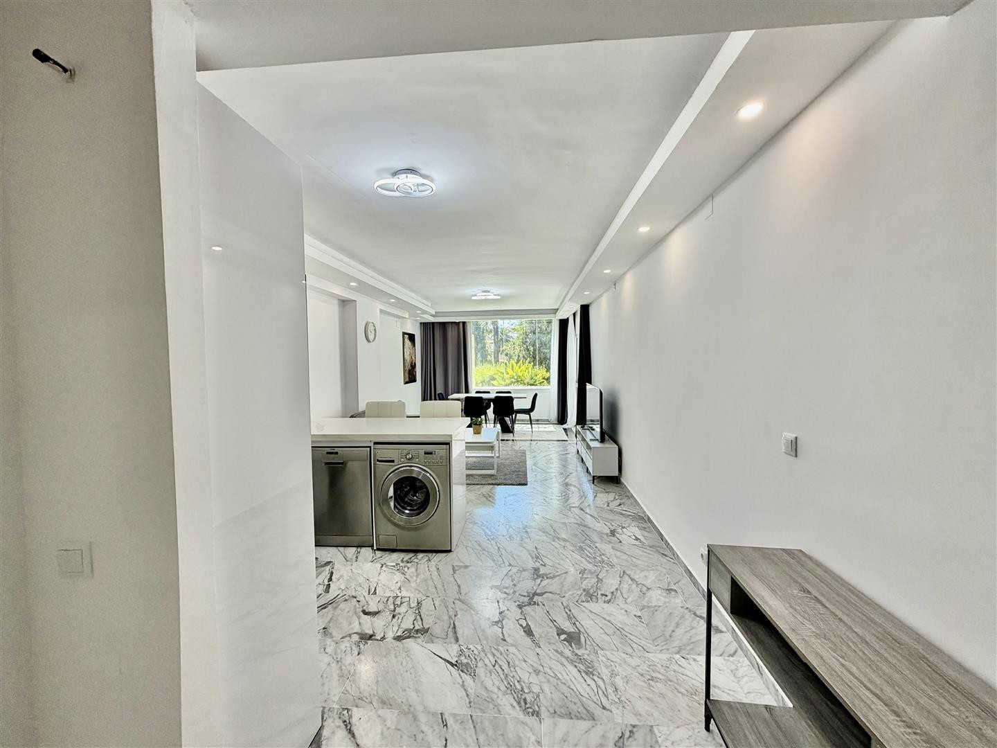 Piso de 3 Dormitorios y 2 Baños en venta en Bahía de Marbella