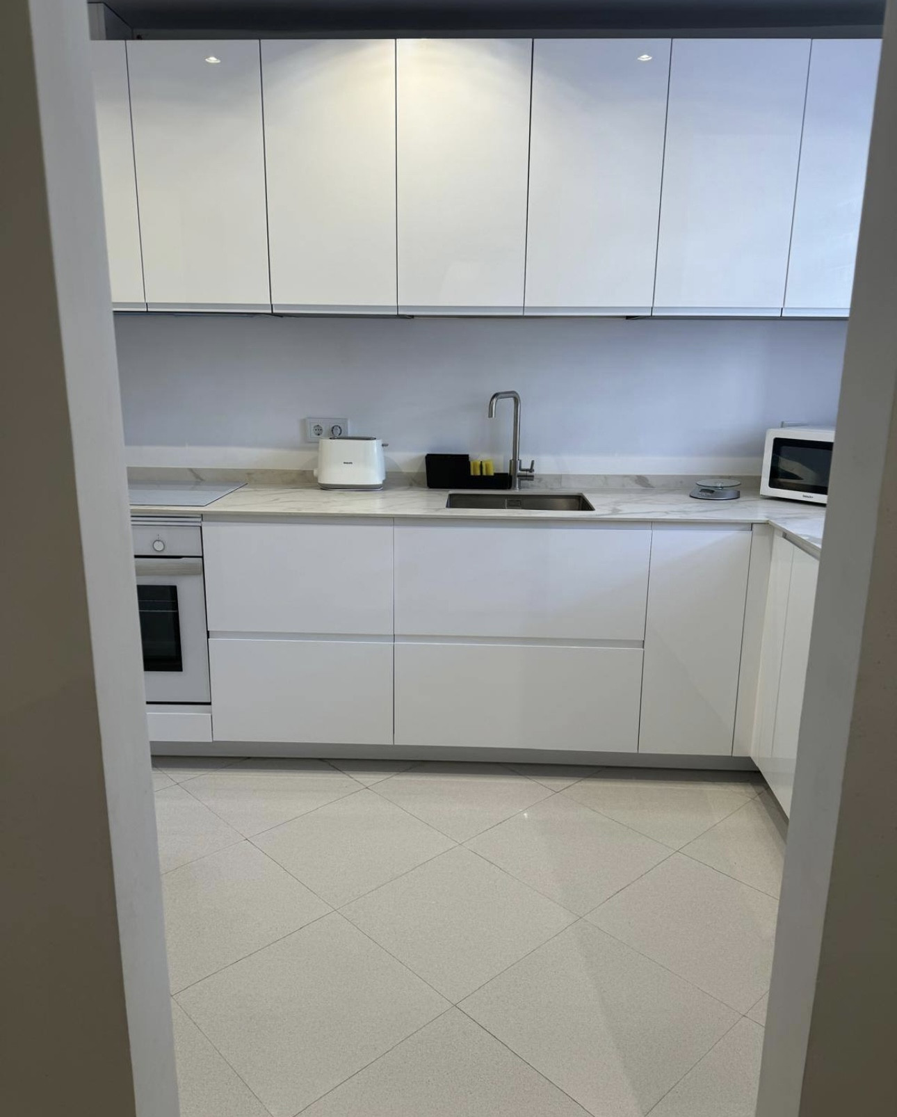 Piso de 2 Dormitorios en alquiler en Nueva Andalucía, Marbella