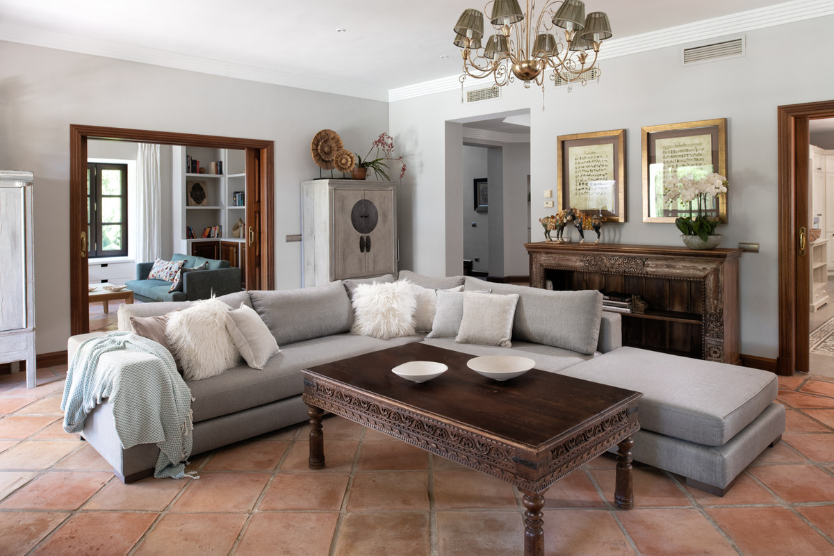 Casa de 5 Dormitorios y 4 Baños en venta en Marbella