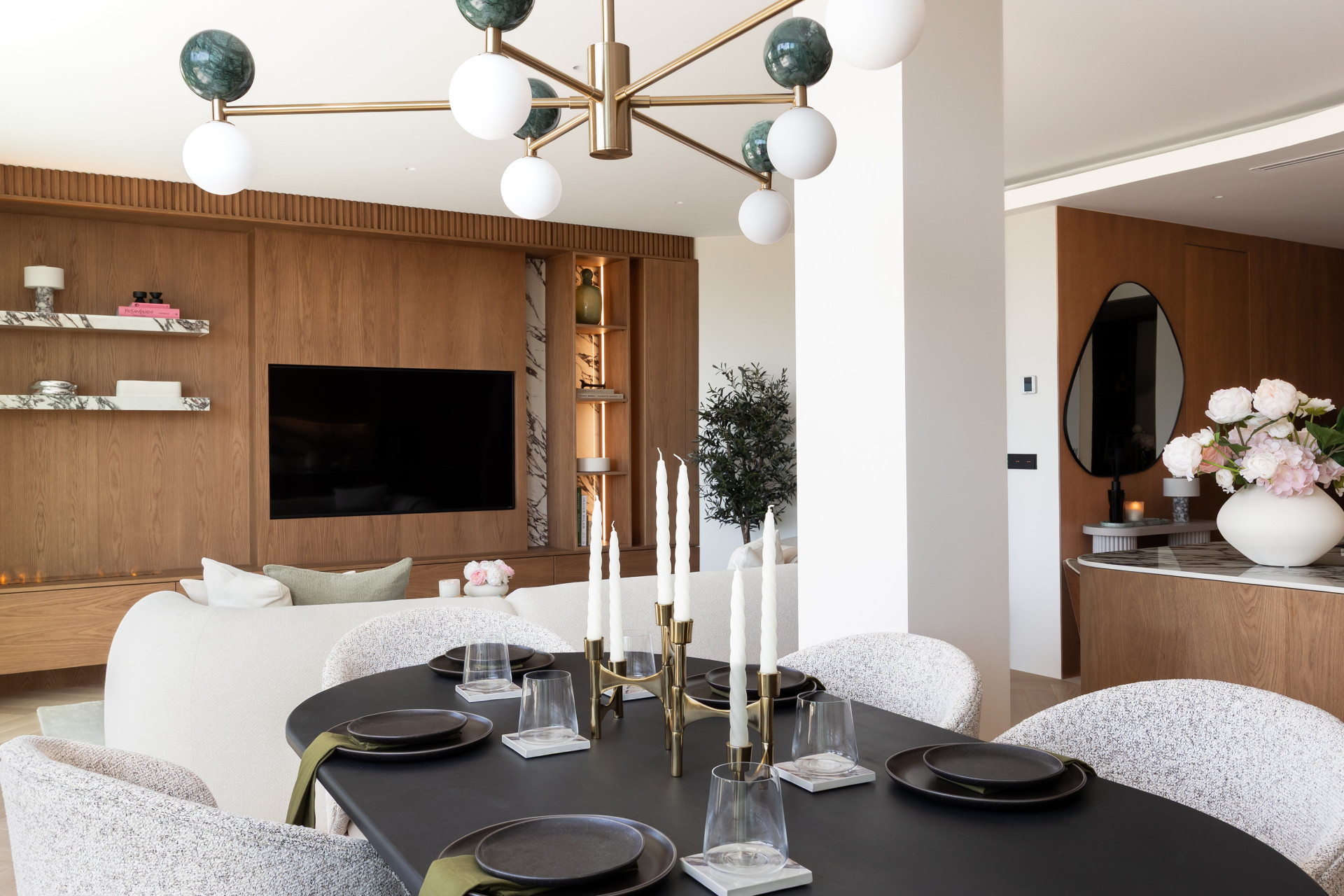 Casa Adosada de 4 Dormitorios y 3 Baños en venta en La Quinta, Benahavís