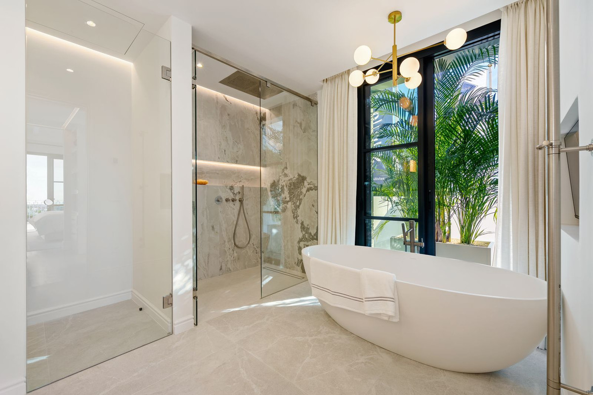 Casa de 5 Dormitorios y 5 Baños en venta en Benahavís